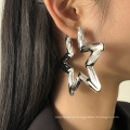 Retro outline five-pointed star simple earrings, personality exaggerated star-shaped hollow earrings